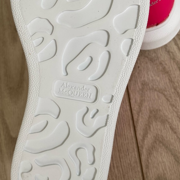 Alexander McQueen women’s leather sneakers. Size: 35 US-5. Brand new with box. - Picture 4 of 10